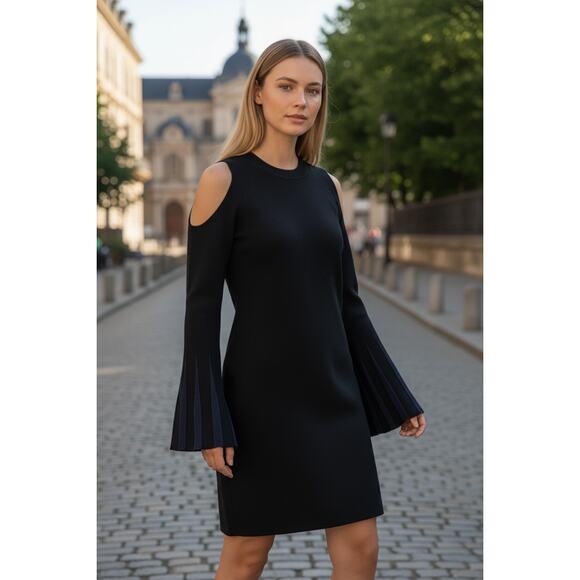 NICHOLAS Sweater Dress size Large Open Shoulder Bell Cuffs Stretch Mini Length - Picture 1 of 9